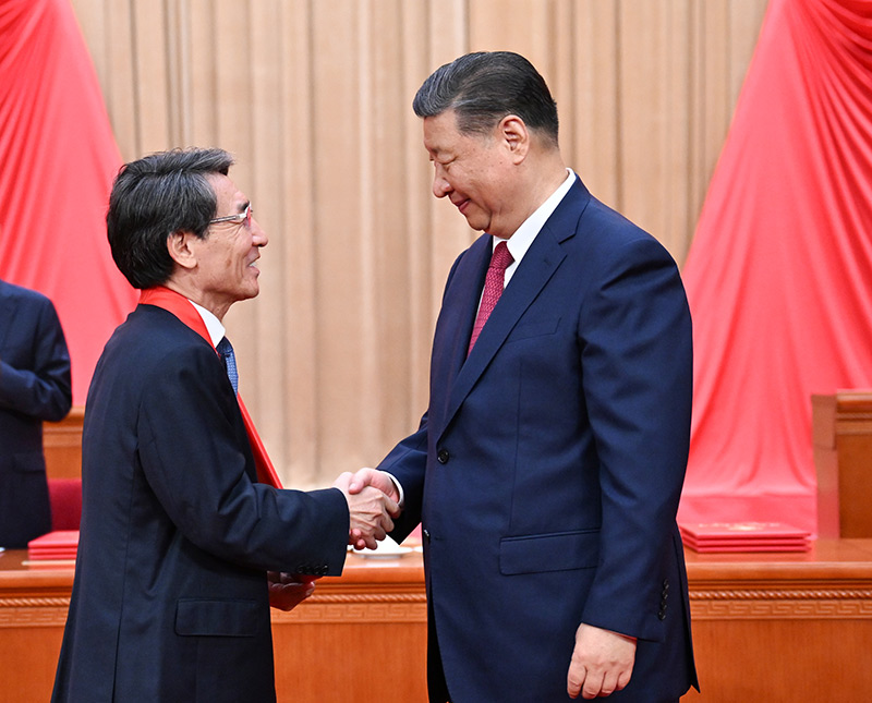 全国科技大会 国家科学技术奖励大会 两院院士大会在京召开习近平为国家最高科学技术奖获得者等颁奖并发表重要讲话「相关图片」