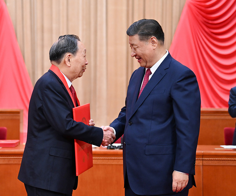 全国科技大会 国家科学技术奖励大会 两院院士大会在京召开习近平为国家最高科学技术奖获得者等颁奖并发表重要讲话「相关图片」