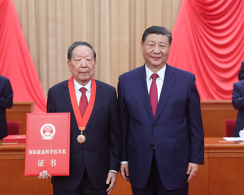 全国科技大会 国家科学技术奖励大会 两院院士大会在京召开习近平为国家最高科学技术奖获得者等颁奖并发表重要讲话「相关图片」